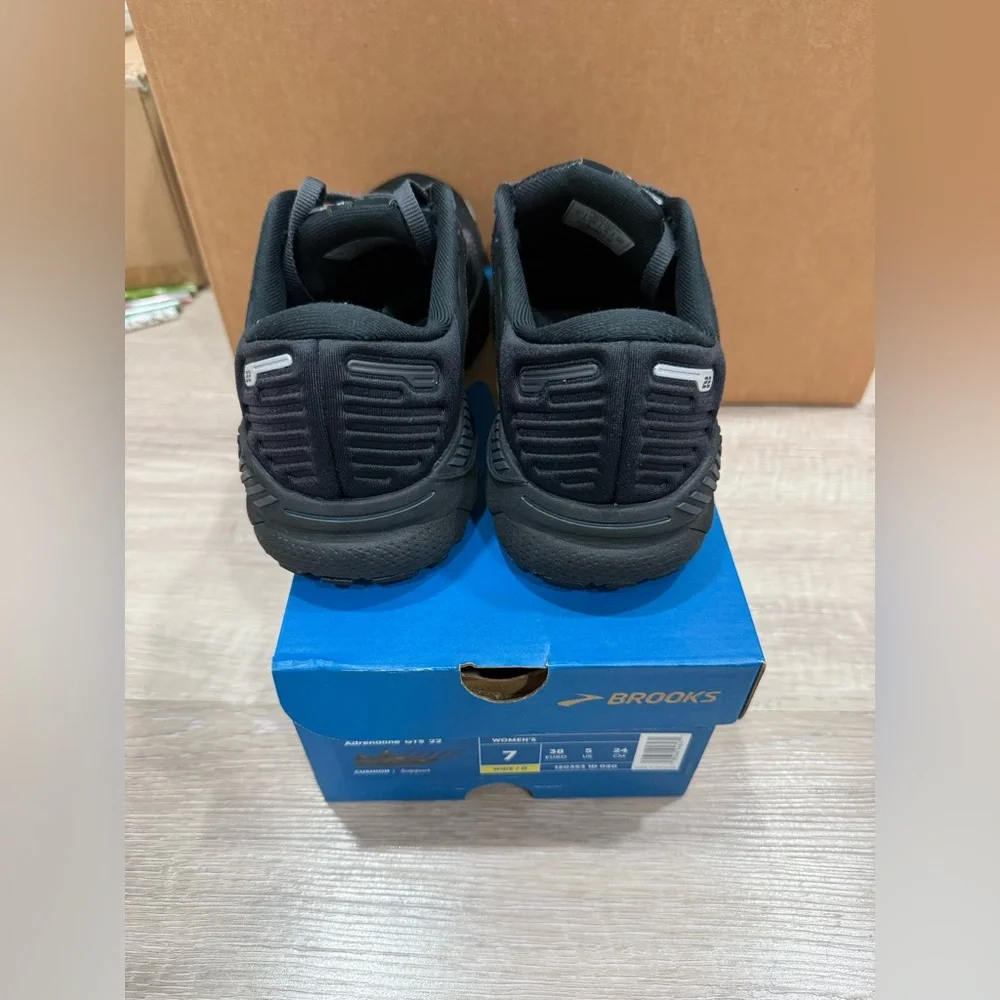 Brooks Women’s Black Running Shoes